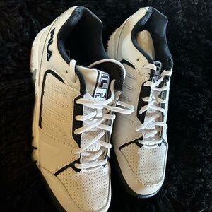 Men's Fila pickleball court shoes